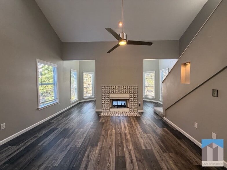 Building Photo - 133 McGill Park Ave NE