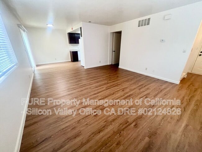 Building Photo - 144 Montebello Dr