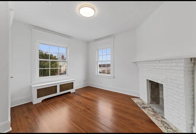 Building Photo - 70 Normandy Rd