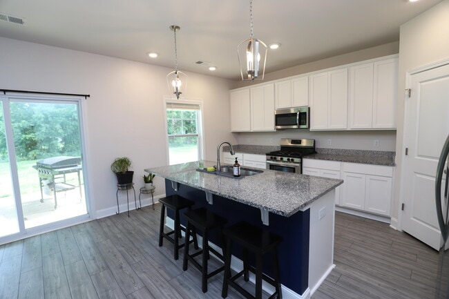Building Photo - 870 Curlew Cir