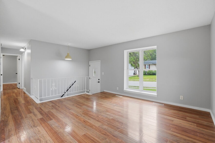 Building Photo - 2603 W 55th St