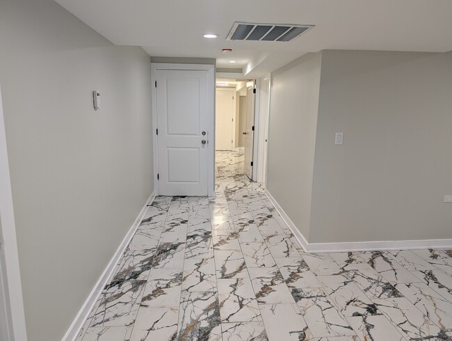 Building Photo - 41 W 14th Pl