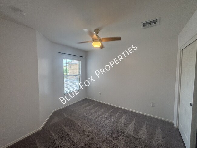 Building Photo - 98 E Mnr Vw Rd
