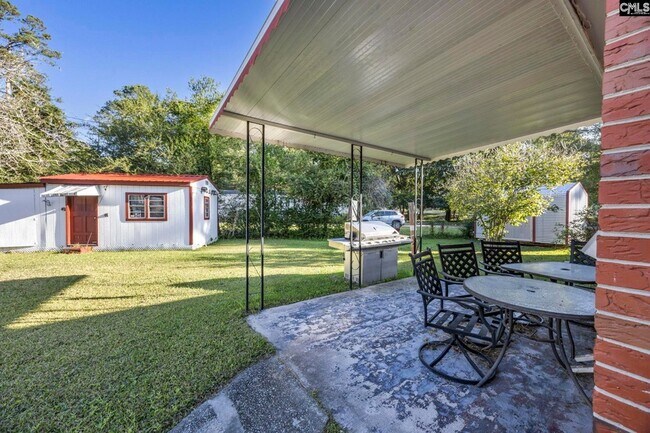 Building Photo - 1709 Woodfield Dr