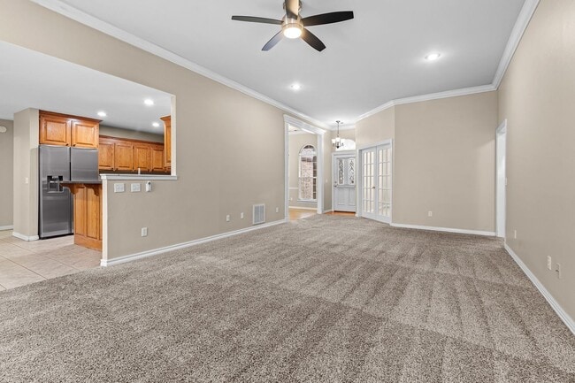 Building Photo - Beautiful and Spacious Home!