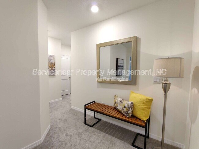 Building Photo - 32988 Major Oak Dr