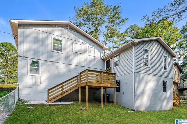 Building Photo - 2541 Goldmar Dr