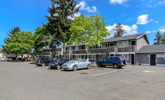 Building Photo - Freiday Apartments