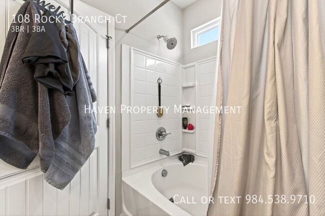 Building Photo - 108 Rocky Br Ct