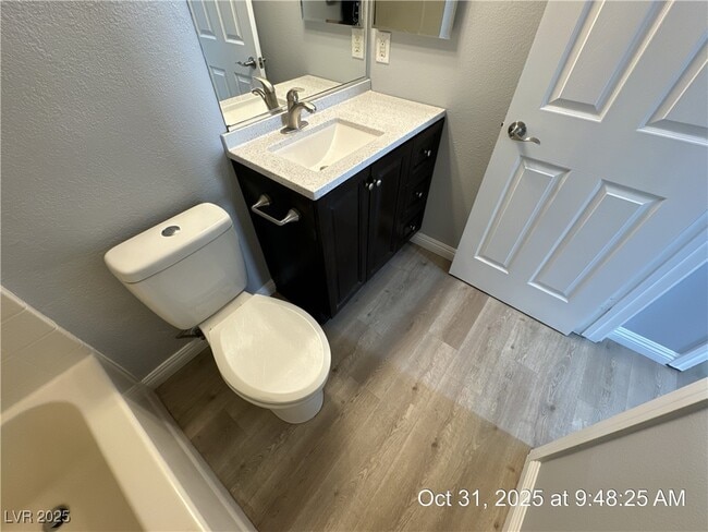 Building Photo - 10006 Mardagen St