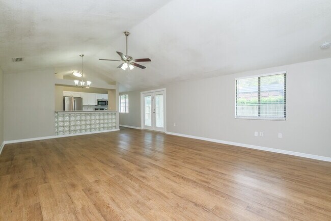 Building Photo - 1191 Mineola Cir