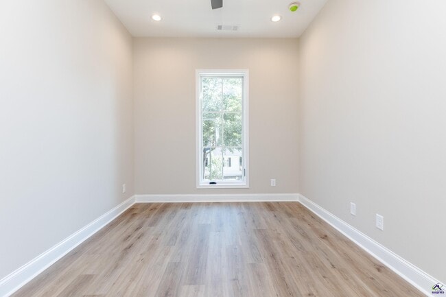 Building Photo - 1013 Northside Dr