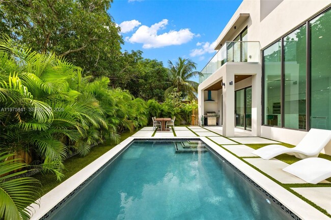 Building Photo - 66 NW 50th St