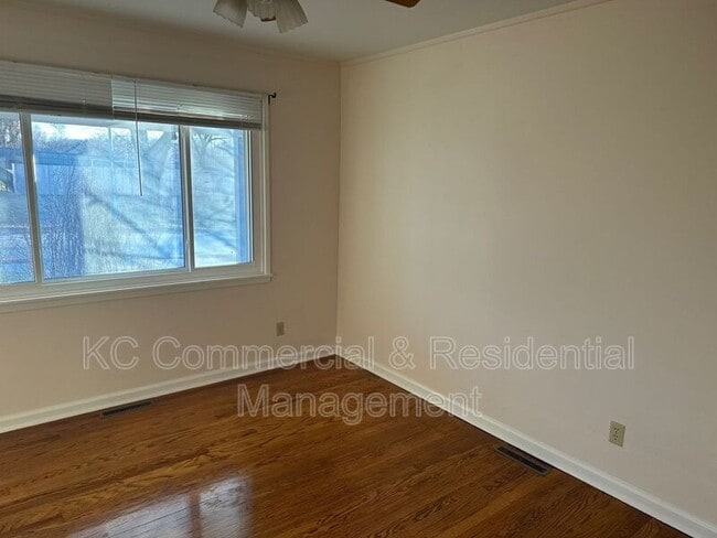 Building Photo - 11508 E 51 St S