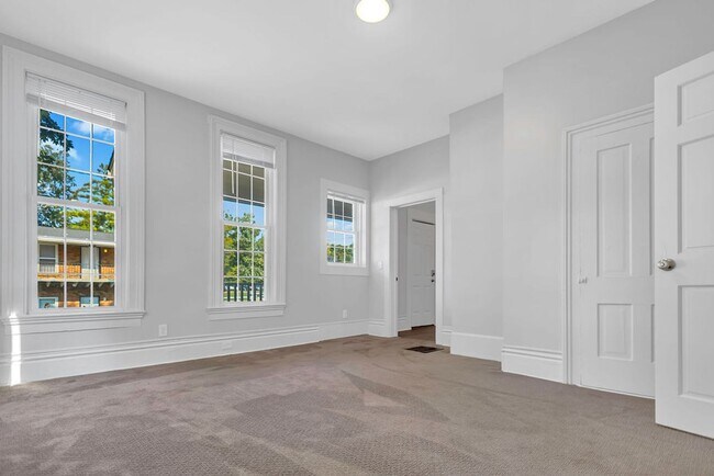 Building Photo - 310 N Dunn St
