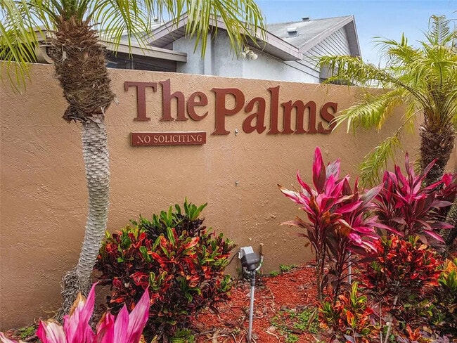 Building Photo - Stylish 2-Bedroom, 2-Bath Home in the Hear...