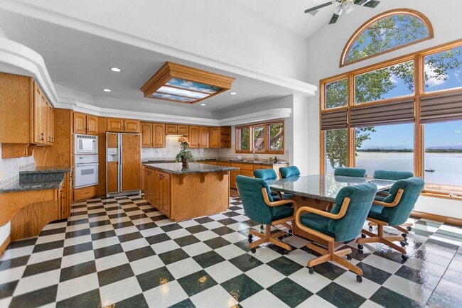 Building Photo - 3957 Valley Oak Dr