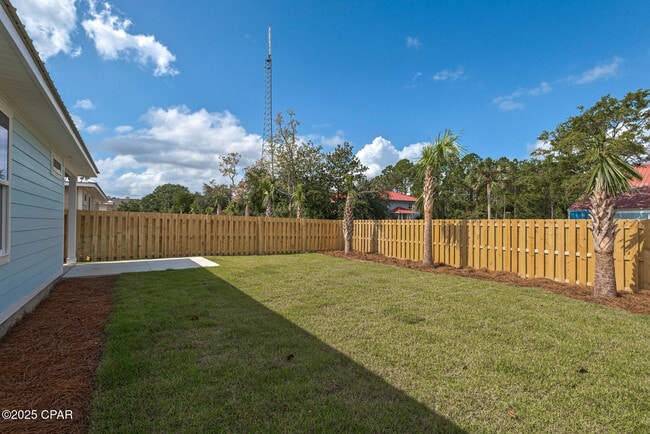 Building Photo - 8405 Warner Pl