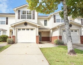 Building Photo - 765 Majestic Dr