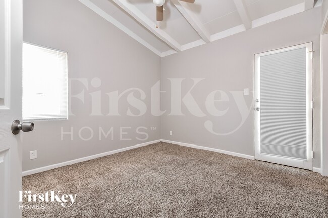 Building Photo - 1801 Canosa Ave