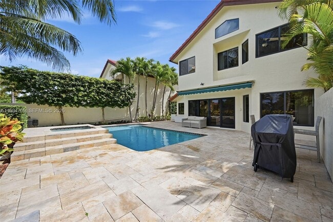 Building Photo - 21944 Town Pl Dr