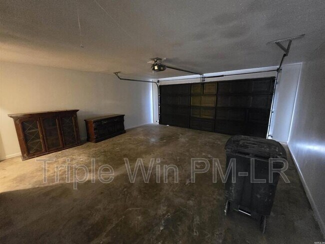 Building Photo - 501 Bristol Dr