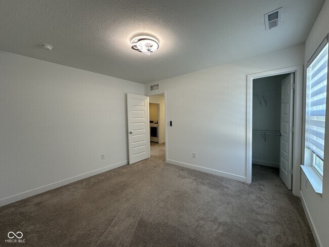 Building Photo - 5730 Fire Opal Wy