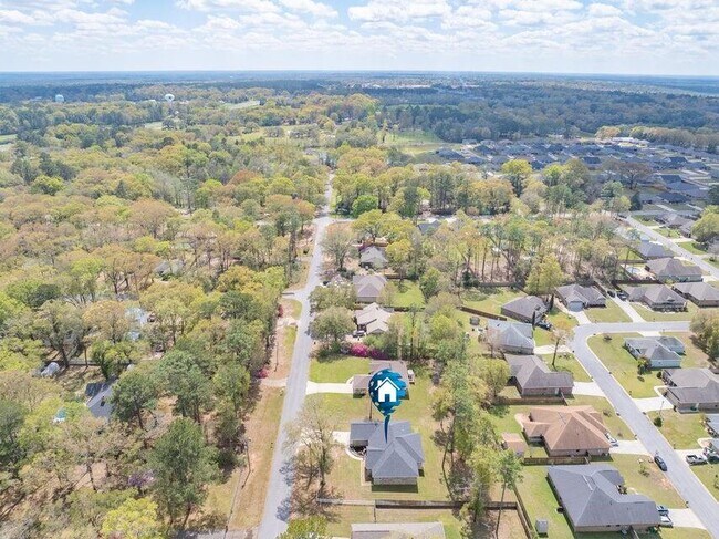 Building Photo - 6030 W Dogwood Dr