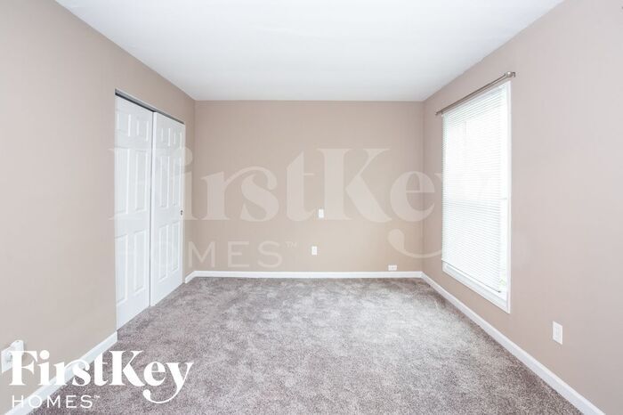 Building Photo - 4940 Marchwood Dr