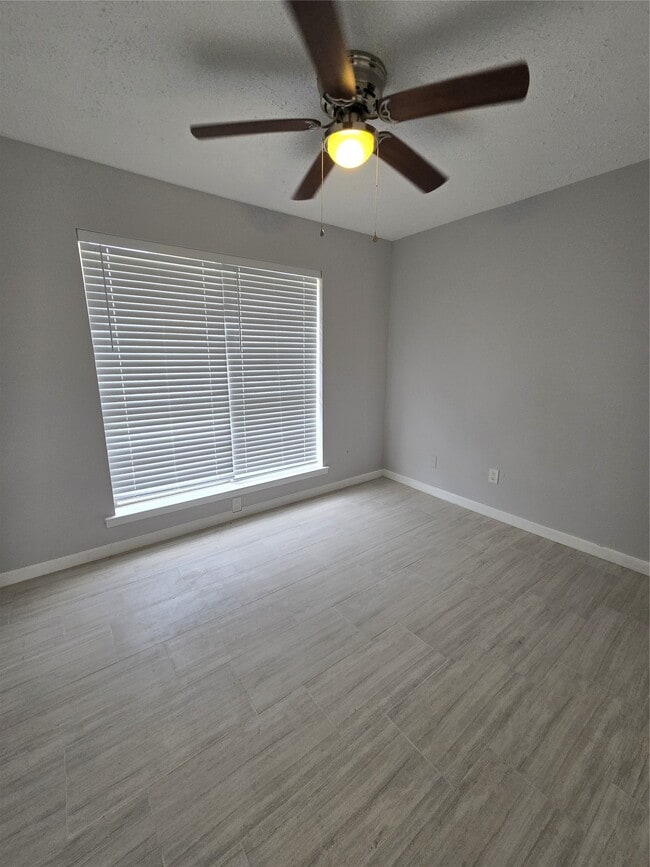 Building Photo - 19319 Cypress Cliff Dr