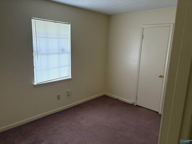 Building Photo - 6204 Menifee Dr NW