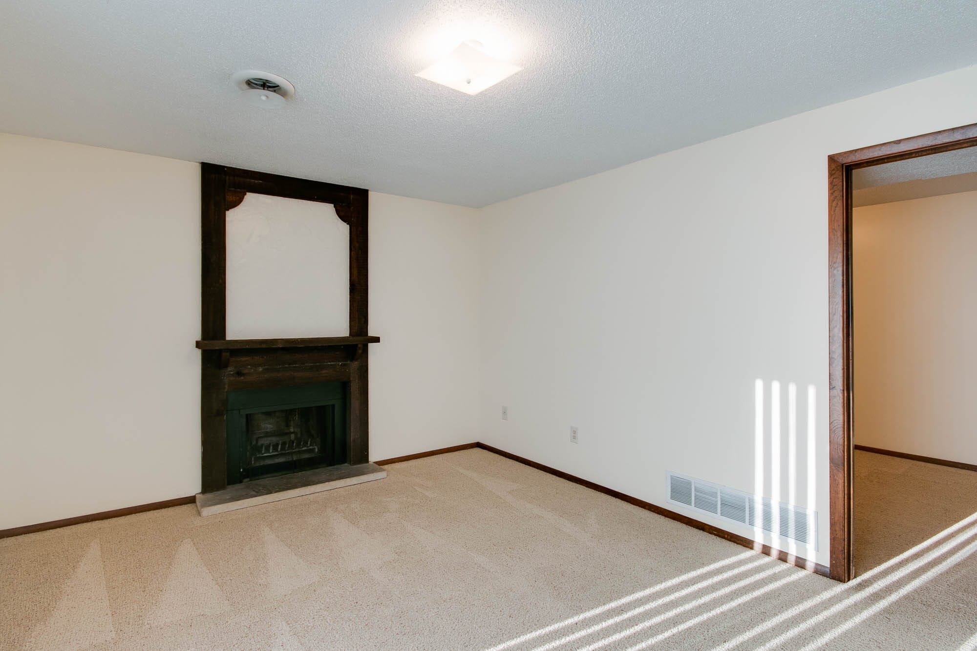 Building Photo - 811 Dondee Dr
