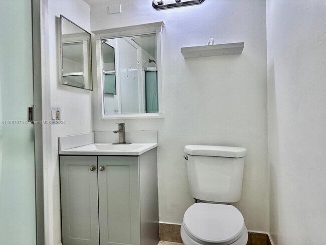 Building Photo - 510 NW 86th Pl