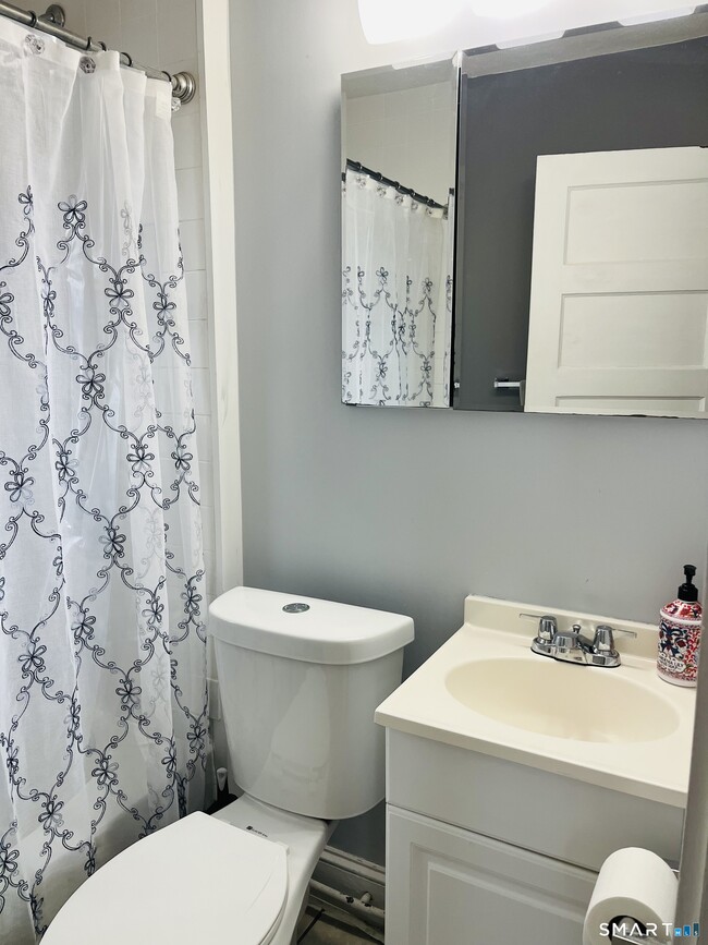 Building Photo - 23 Konstin Pl