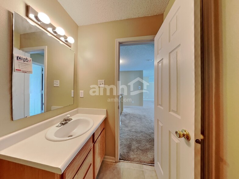 Building Photo - 6804 Woodland Heights Dr
