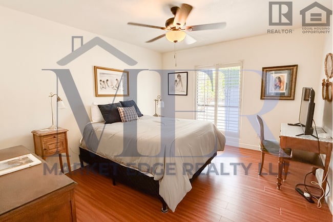 Building Photo - 3Bed/2Bath Furnished Home w/Stunning Backy...