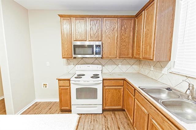 Building Photo - 4009 Hidden Meadow Ct