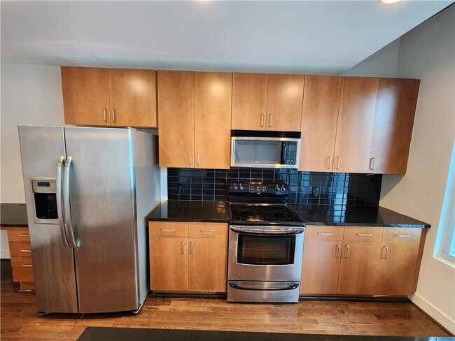 Building Photo - 44 Peachtree Pl NE