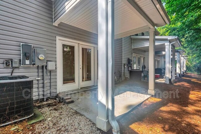 Building Photo - 140 Buchanan Cir