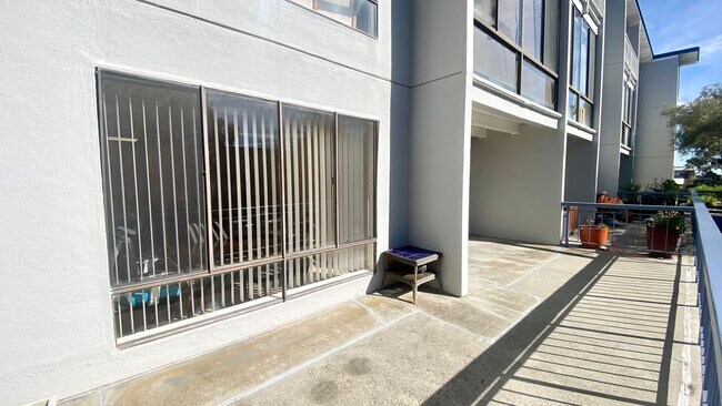 Building Photo - Large & Sunny Deck with this Cozy 1-Bedroom