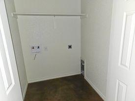 Building Photo - 108 1/2 Surrey Ln 700A