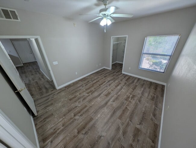 Building Photo - 8250 N Grand Canyon Dr