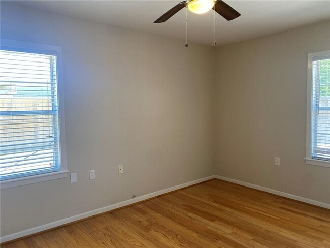 Building Photo - CUTE 3 BEDROOM, 2 BATHROOM HOME IN FISH VI...