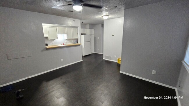Building Photo - 5424-5426 Helmick Ave