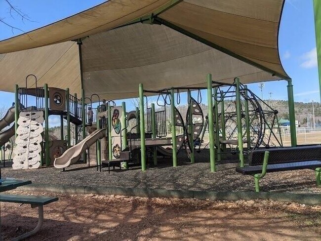 Building Photo - 4641 Due W Rd NW