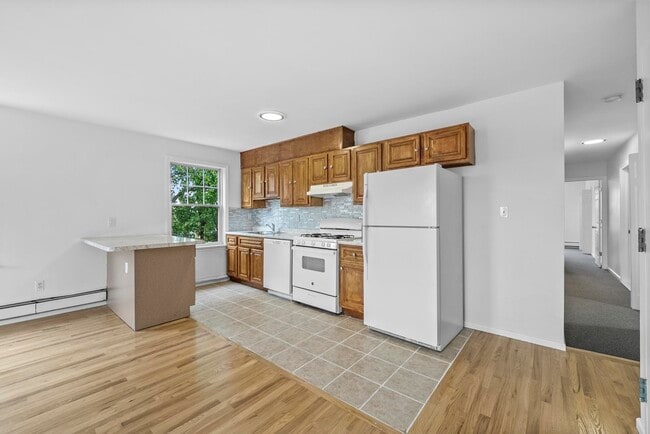 Building Photo - 282 St Pauls Ave