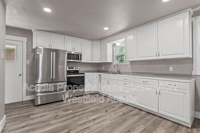 Building Photo - 310 S 200 E