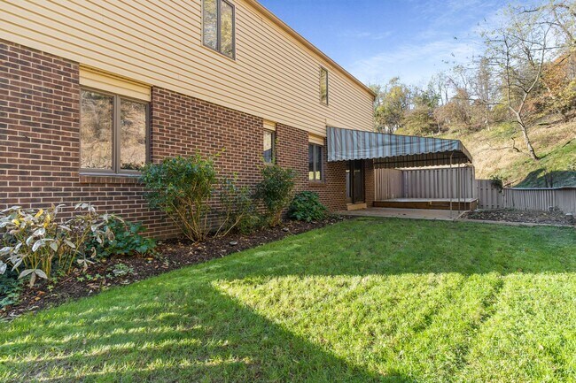 Building Photo - 104 Erin Ct