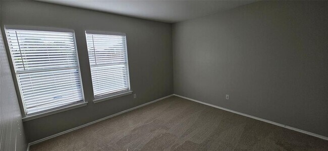 Building Photo - 3037 Bradford Park Dr