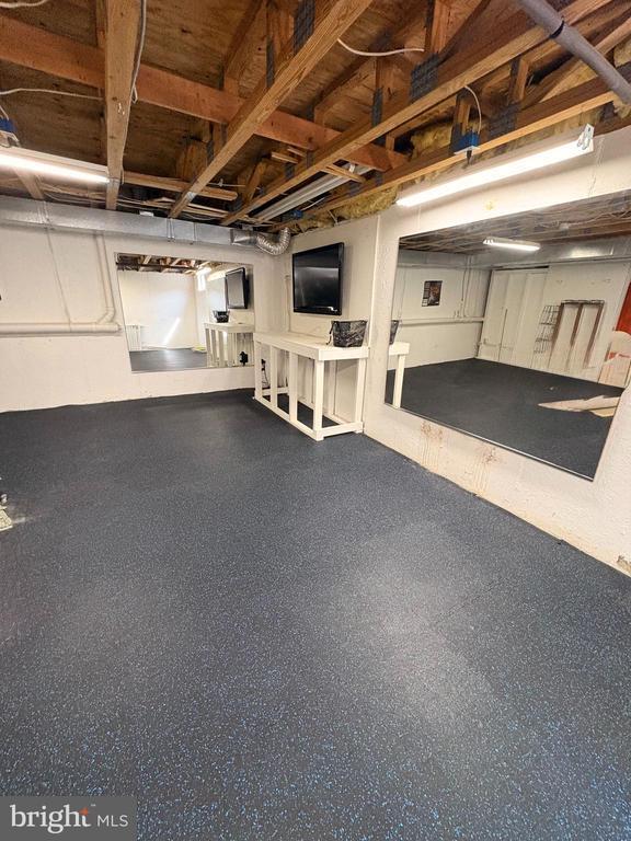 Building Photo - 905 Kennedy Ct